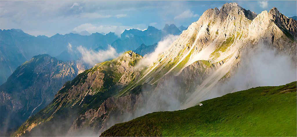 Gebirgslandschaft 49