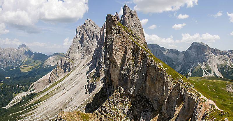 Gebirgslandschaft 46