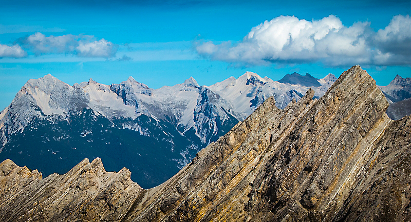 Gebirgslandschaft 47